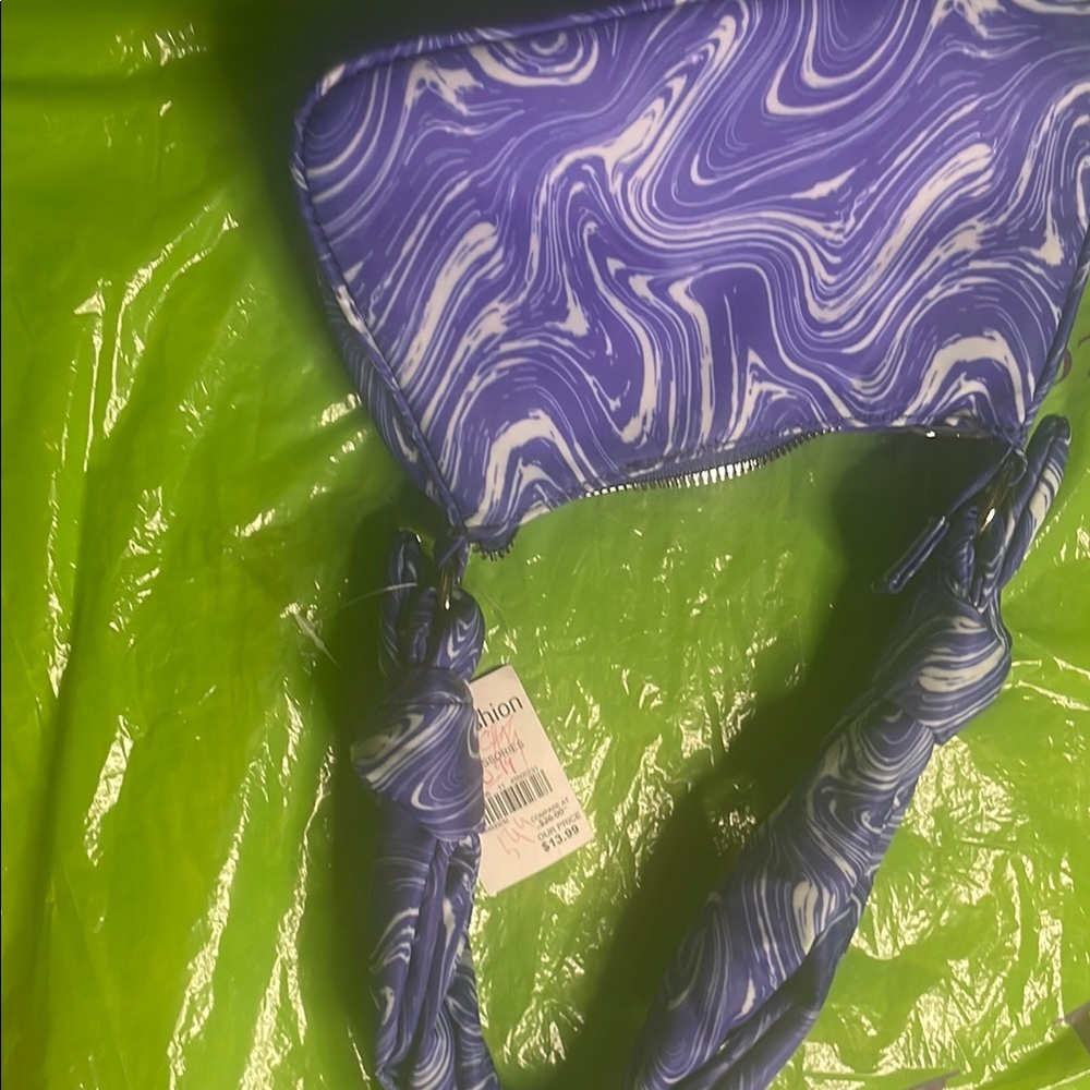 Blue and White Swirl Pattern Women's Bag